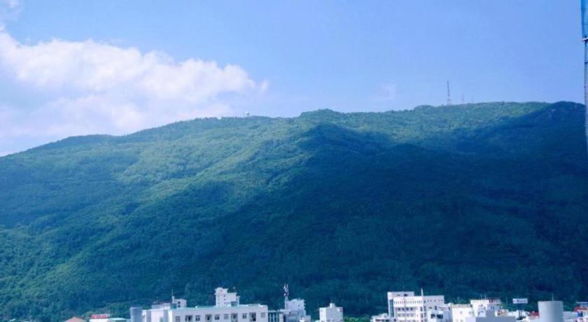 Yen Vy 04 Luxury Hotel Quy Nhơn Exterior foto